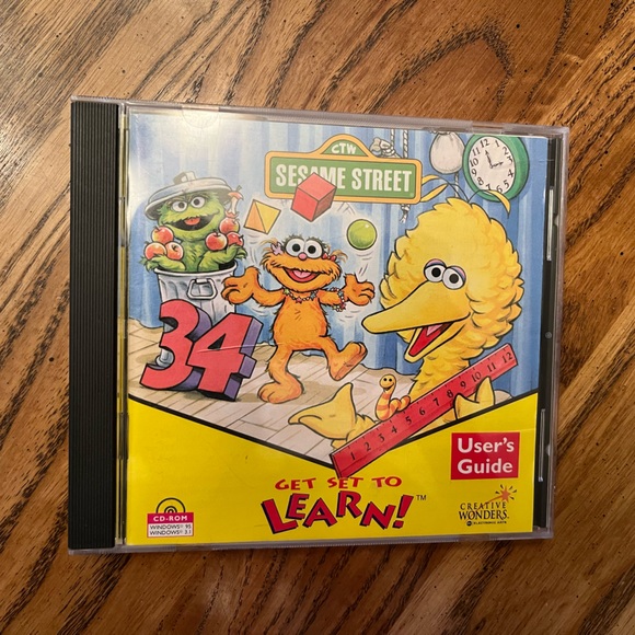 Elmo dvds and computer game - Picture 3 of 6